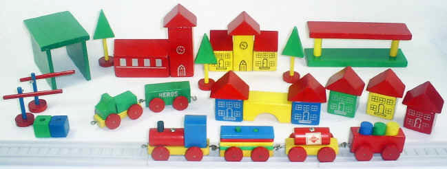 heros wooden train set